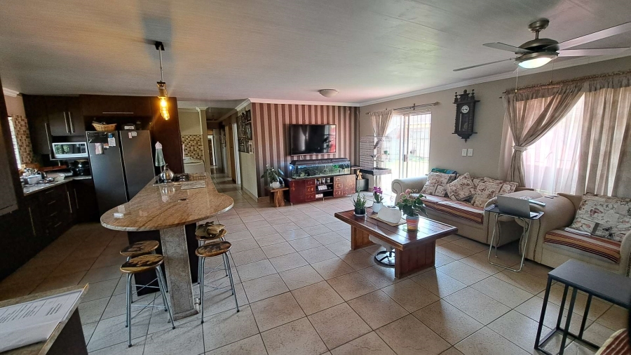 4 Bedroom Property for Sale in Uitsig Free State